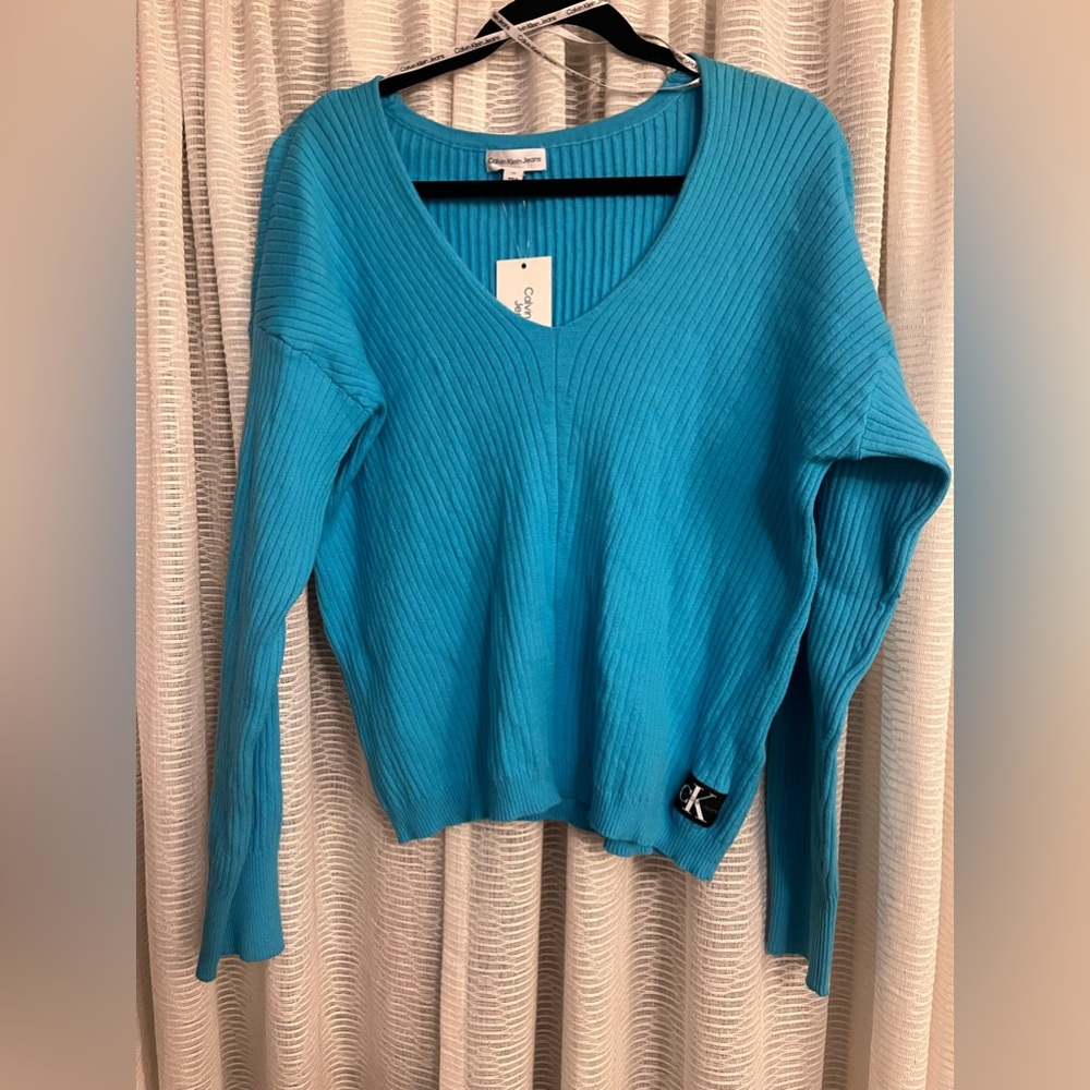 Calvin Klein Women’s Sweater. Size Large, Color Turquoise. NWT.
